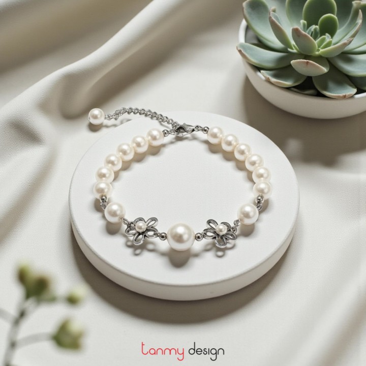 Pearl bracelet with 2 silver - flower chain
